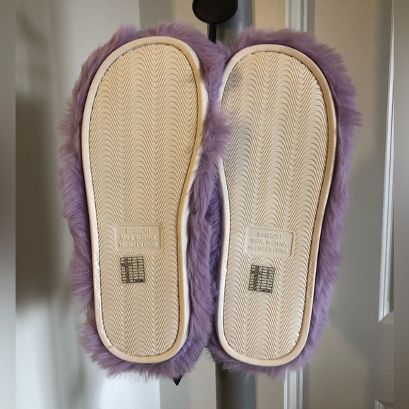 Forever 21 Plush Home Slippers Lavender Size L Soft Faux Fur New - Picture 6 of 12